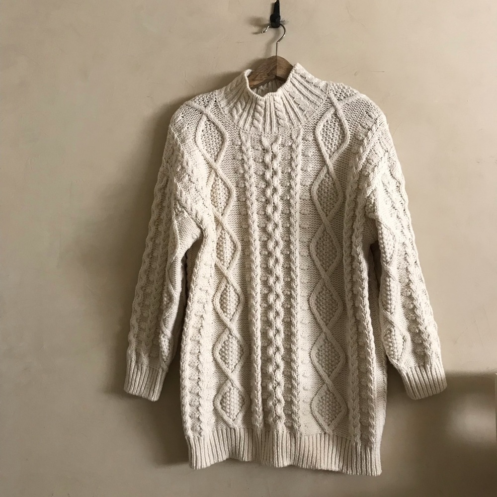 Zara Off-White Cable Knit Sweater